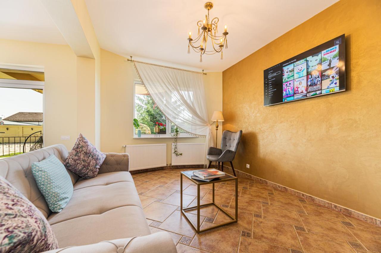 Orchard Villa 브라쇼브 외부 사진