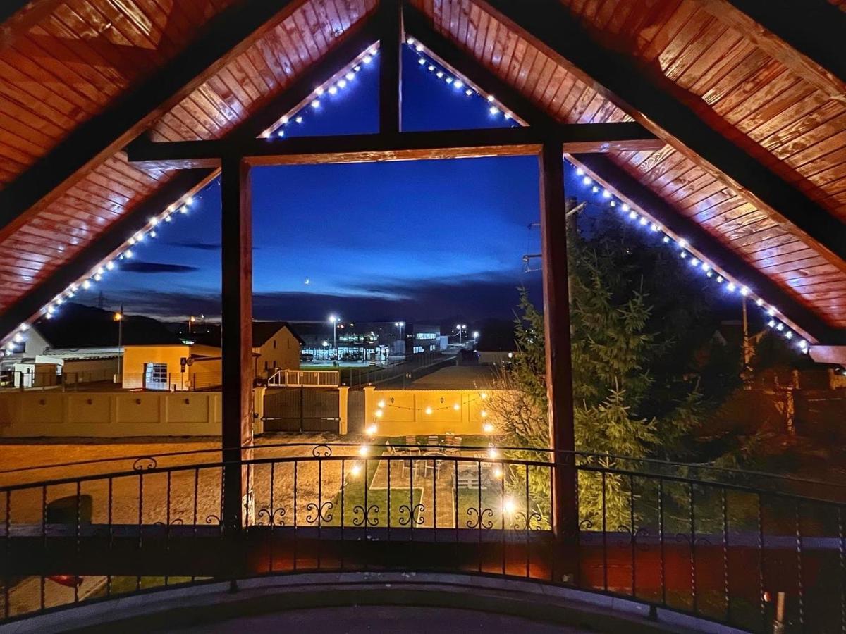 Orchard Villa 브라쇼브 외부 사진